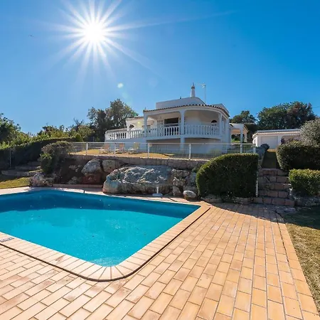 3-bed In 10 Min Drive To The Beach * Albufeira